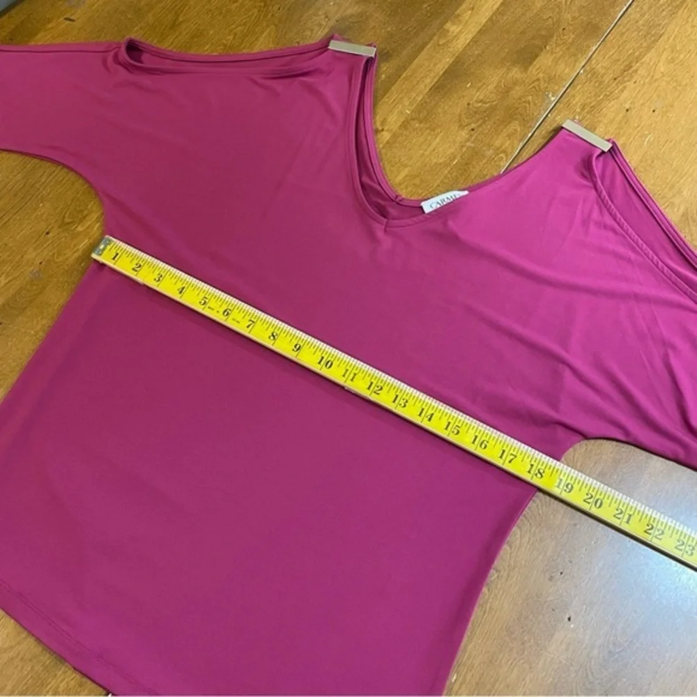 Carmen Raspberry Purple V Neck Cold Shoulder Hardware‎ Shirt Top Blouse Sz M - Picture 7 of 8